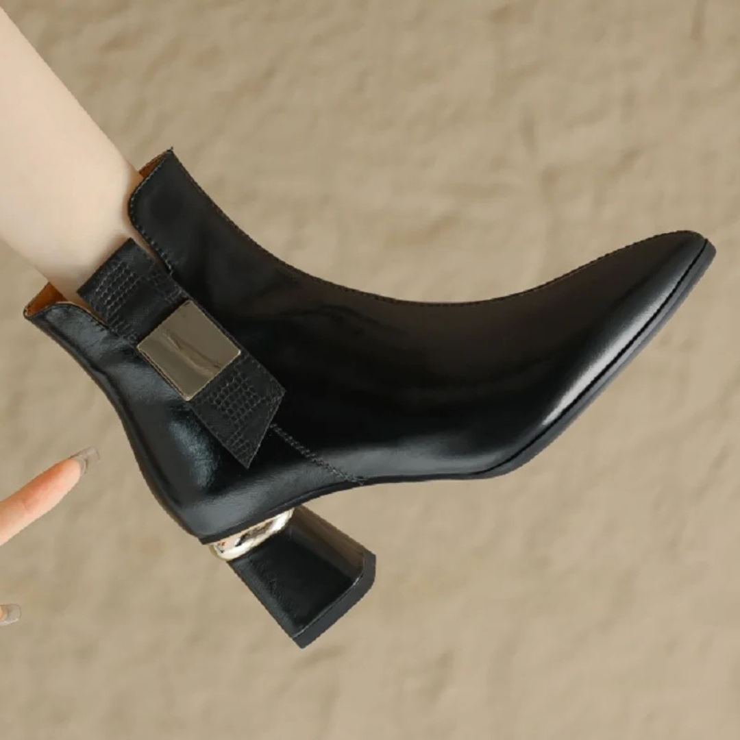 Yennie | Chunky Heel & Zipper